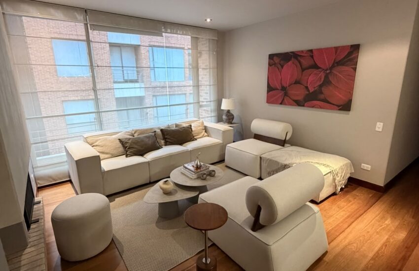 Apartamento en arriendo en chico reservado